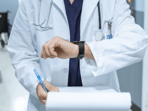 Dialogue en français – Chez le médecin A2